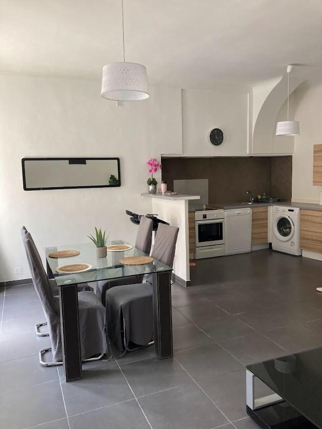 Bienvenue Chez Shiva Appartement Châteauneuf-du-Pape Buitenkant foto